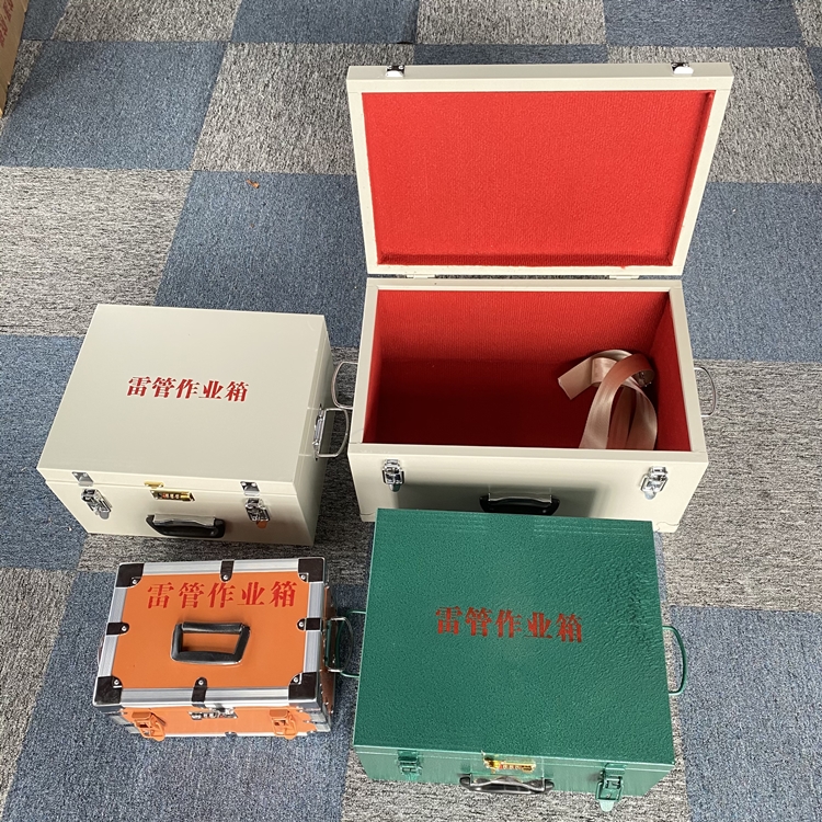 漳县爆破工程作业箱如何选择？玻璃钢与传统材质的全面对比